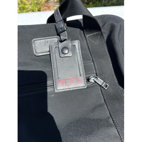 Tumi Messenger Bag Log Laptop Briefcase Style Nylon Crossbody Strap Made in USA - Picture 6 of 6